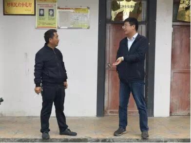 市城投集團公司黨委委員、副總經(jīng)理于大鵬赴張灣村開(kāi)展扶貧走訪(fǎng)工作