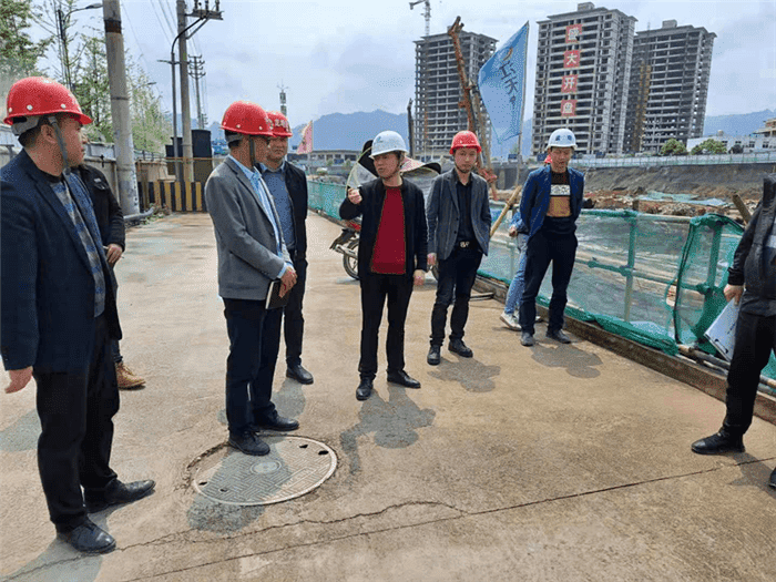 銅仁市城投集團領(lǐng)導赴城投?融璟都匯項目開(kāi)展節前安全生產(chǎn)專(zhuān)項檢查