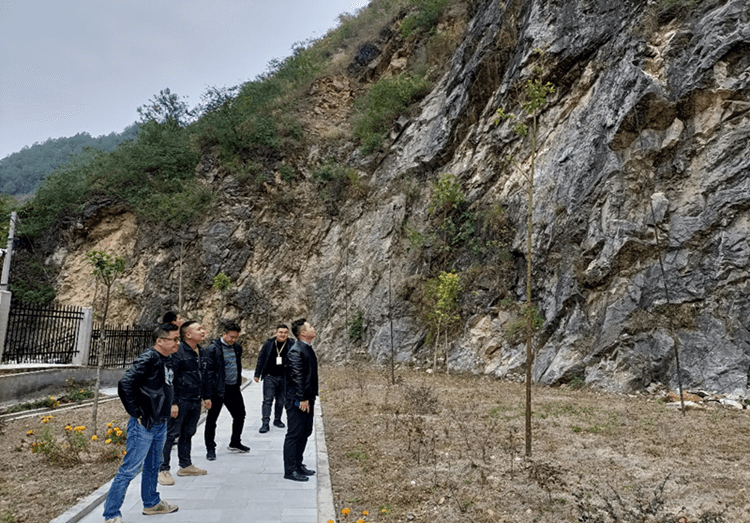九龍地礦公司副總經(jīng)理唐萬(wàn)浬赴石阡泉都公司開(kāi)展安全環(huán)保工作專(zhuān)項檢查及安全環(huán)保專(zhuān)題宣講