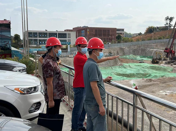 銅仁城交集團九龍地礦公司對在建項目進(jìn)行國慶節前質(zhì)量安全檢查