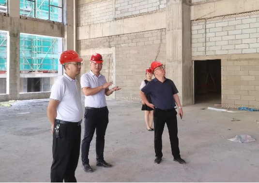 銅仁城交集團九龍地礦投資開(kāi)發(fā)公司董事長(cháng)王剛到在建項目調研指導工作